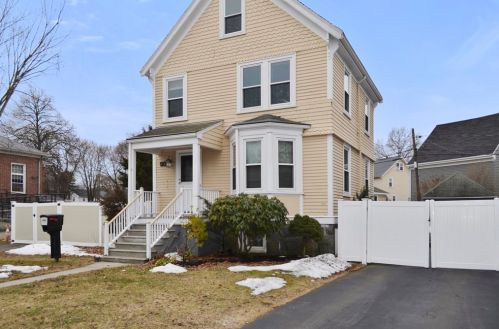 93 Blue Hills Pkwy, Milton MA  02186-1142 exterior