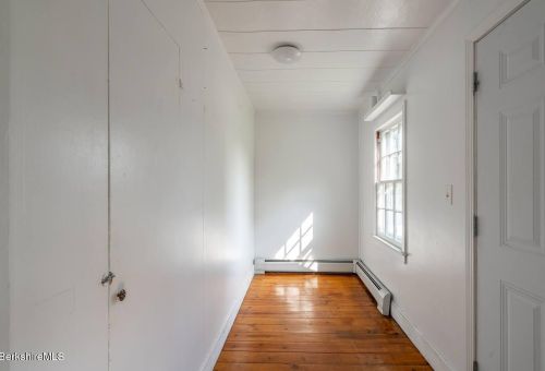 590 Main St, Sheffield, MA 01257-9633