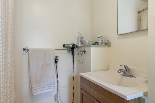 87 Gardner St, Groveland MA 01834-1141 exterior