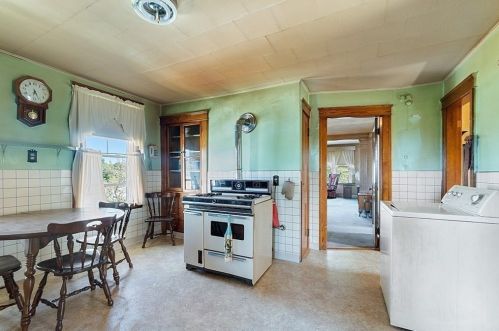 29 Halmstad St, Worcester MA 01607-1520 exterior