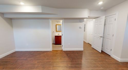 37 Walnut Pl, Newton MA 02460-1819 exterior