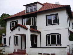 990 Centre St, Newton, MA 02459-1265