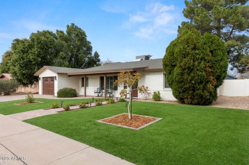 3746 Fairmount Ave, Phoenix, AZ 85018-5125