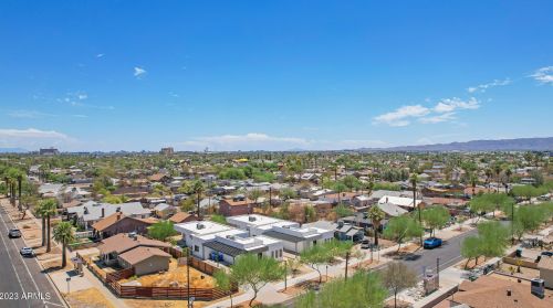 1121 11th St, Phoenix AZ 85006-2744 exterior