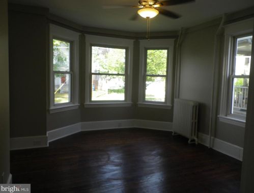 215 Olive St, West Deptford NJ  08093-1327 exterior