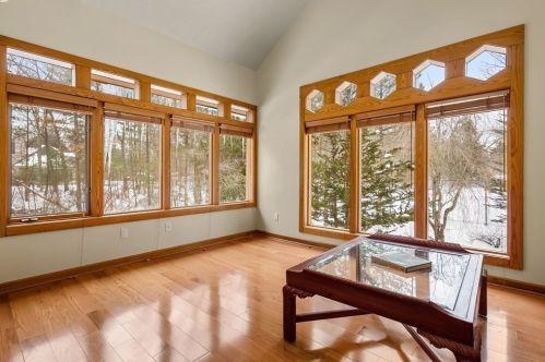 44 Sears Rd, Southborough MA 01772-1101 exterior