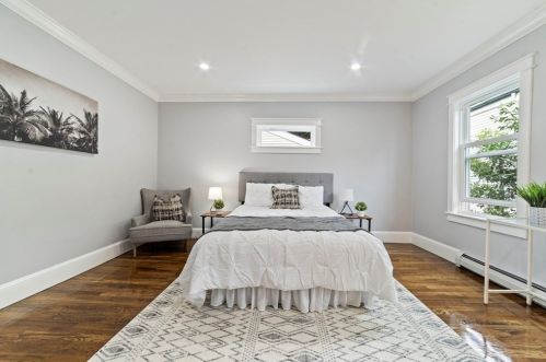 21 Beacon Pl, Chelsea MA  02150-1705 exterior