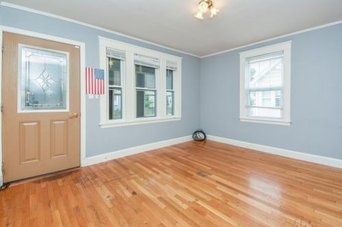 28 Grossman St, Quincy MA 02169-6409 exterior