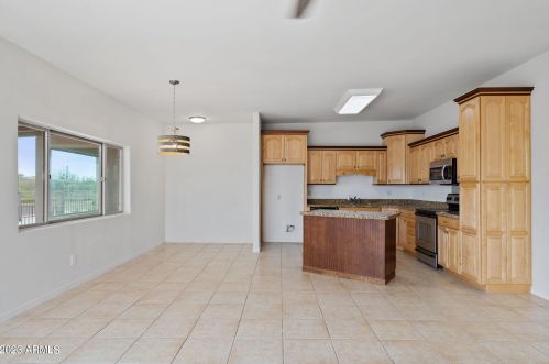 39068 15th Ave, Phoenix AZ 85086-7226 exterior