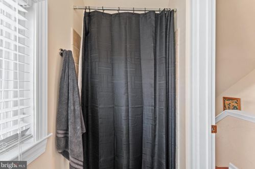 48 Newton Ave, West Deptford NJ 08096-4610 exterior