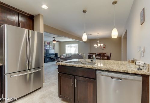 3825 Elm St, Phoenix AZ 85033-2112 exterior