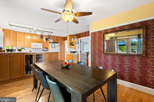 12 Beech Pl, West Deptford NJ 08096-3312 exterior