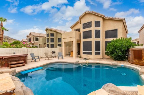 15221 14 Pl, Phoenix AZ 85014-5111 exterior