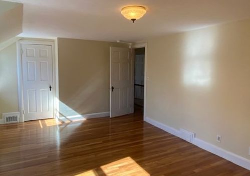 228 Woodcliff Rd, Newton MA 02461-2128 exterior