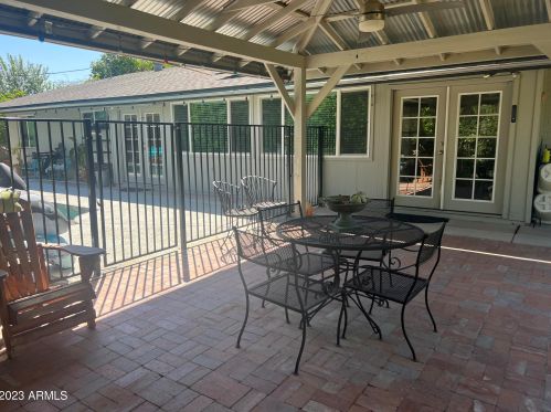 910 El Caminito Dr, Phoenix AZ  85020-3461 exterior