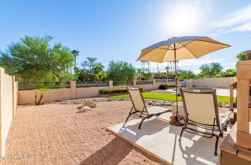 3835 Ahwatukee Dr, Phoenix AZ 85044-2033 exterior