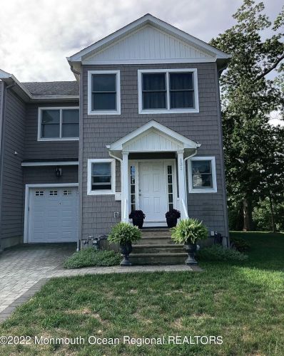 131 Bank St, Tinton Falls NJ  07701-1336 exterior