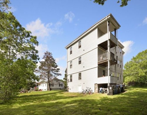 32 Corthell Ave, Whitman MA 02382-1803 exterior