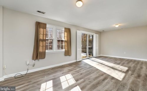 9005 Queen Maria Ct, Columbia MD 21045-2405 exterior