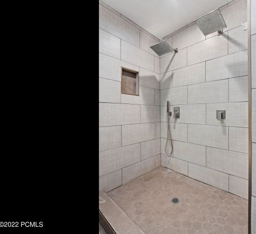 3036 Fawn Dr, Park City UT 84098-5368 exterior