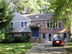 14 Lorraine Cir, Newton, MA 02468-1466