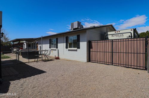 911 Campo Bello Dr, Phoenix AZ 85032-2051 exterior