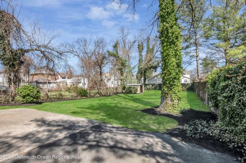 119 Pearl St, Tinton Falls NJ 07701-1522 exterior