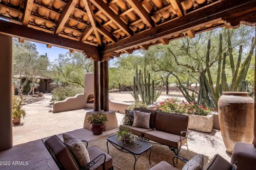 2020 Bethany Home Rd, Phoenix AZ 85014-2434 exterior