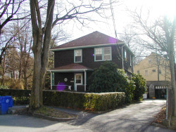 17 Anita Cir, Newton, MA 02468-2303