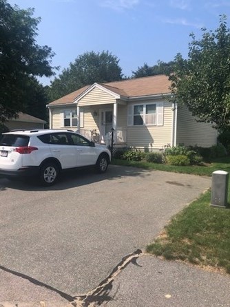 132 Crystal Water Dr, East Bridgewater, MA 02333-2189