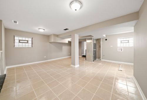 3713 Oak Park Ave, Forest View IL 60402-3902 exterior