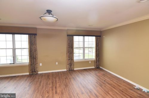 35 Highgrove Ct, West Deptford NJ 08086-3814 exterior