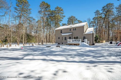 438 Freehold Rd, Jackson Twp NJ 08527-4631 exterior