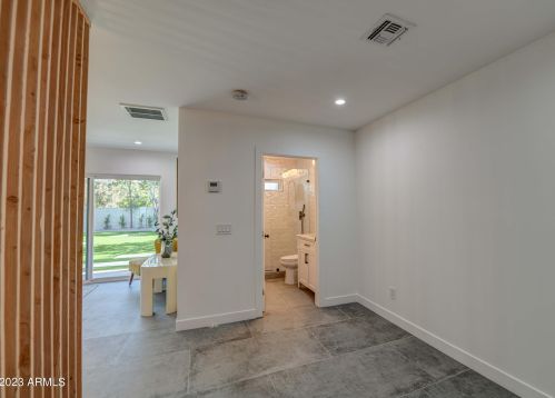 4043 44th Pl, Phoenix AZ  85018-5401 exterior