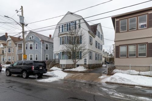 285 Earle St, New Bedford, MA 02746-1813