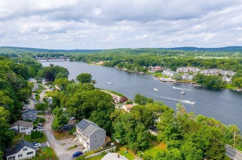 43 Belcourt Rd, Worcester MA  01605-2301 exterior