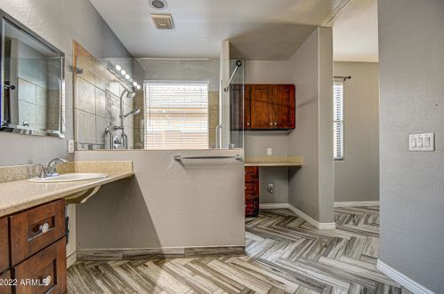 4217 73 Dr, Phoenix AZ 85033-2512 exterior