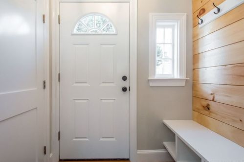 214 Riverside Dr, Dedham MA  02026-6932 exterior