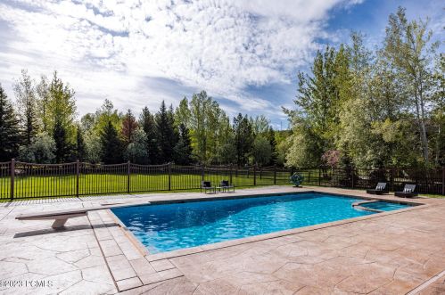 2324 Lucky John Dr, Park City UT 84060-6920 exterior