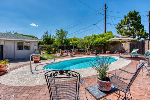 1832 Claremont St, Phoenix AZ  85015-2073 exterior