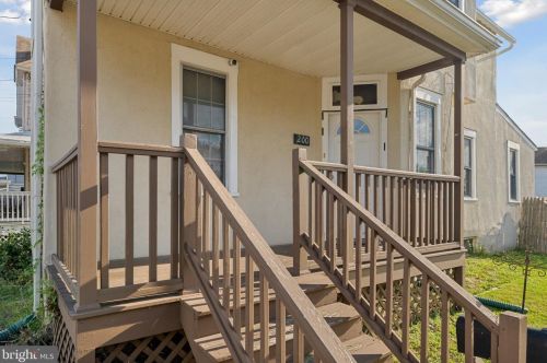 200 Delsea Dr, West Deptford NJ  08093-1221 exterior