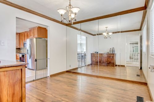 2371 High Mountain Dr, Sandy UT 84092-5506 exterior