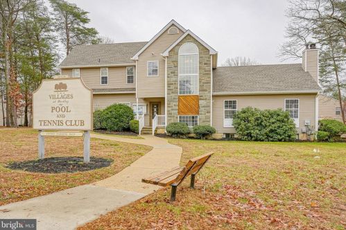 1421 Tristram Cir, West Deptford NJ 08051-2264 exterior