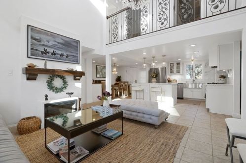 336 Elliot St, Newton MA 02464-1250 exterior