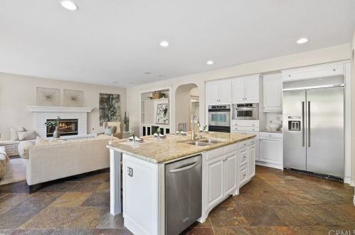 17 Buellton, Irvine CA 92602-2032 exterior