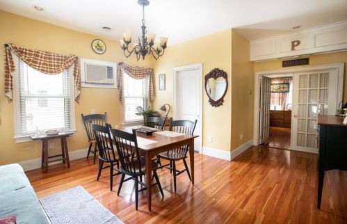 183 Thomas St, Fall River MA 02723-2404 exterior