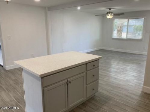 7148 Devonshire Ave, Phoenix AZ 85033-8236 exterior