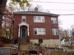 24 Holland St, Newton, MA 02458-1821