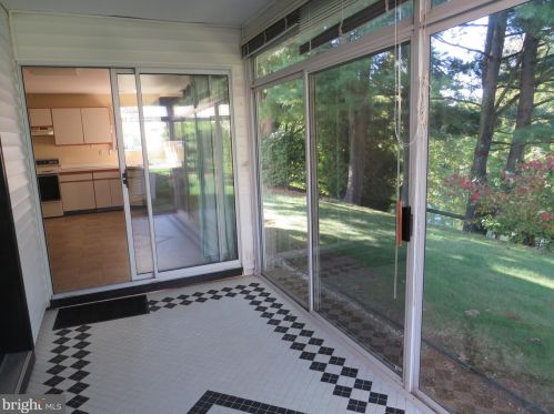 53 Lake View Ter, Columbus NJ  08022-1033 exterior