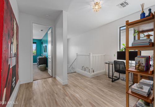 3128 Cheryl Dr, Phoenix AZ 85028-2329 exterior